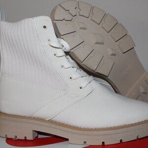 TOMS Womens Ionie Lace Up Lug Sole Combat Boots Light Sand Nubuck Size 9 NIB